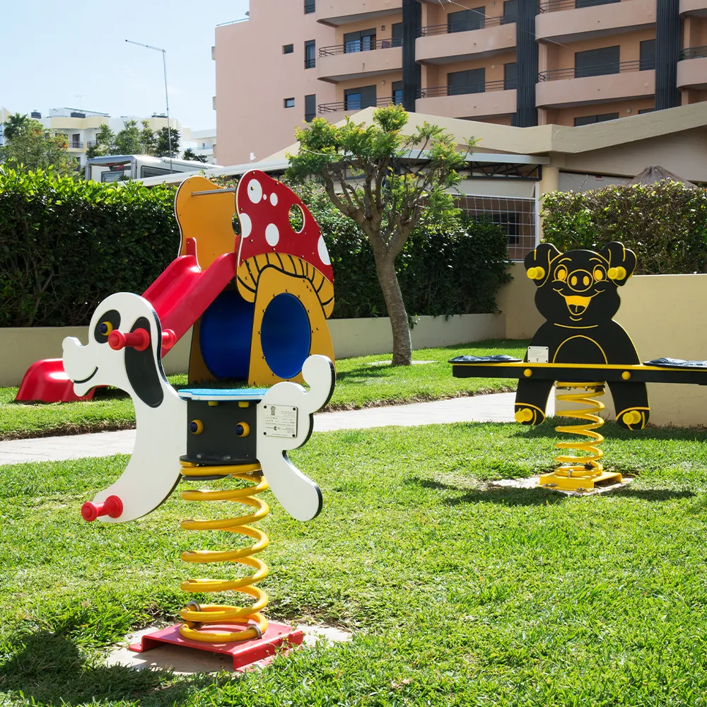 Aire de jeux pour enfants au Club Amarilis