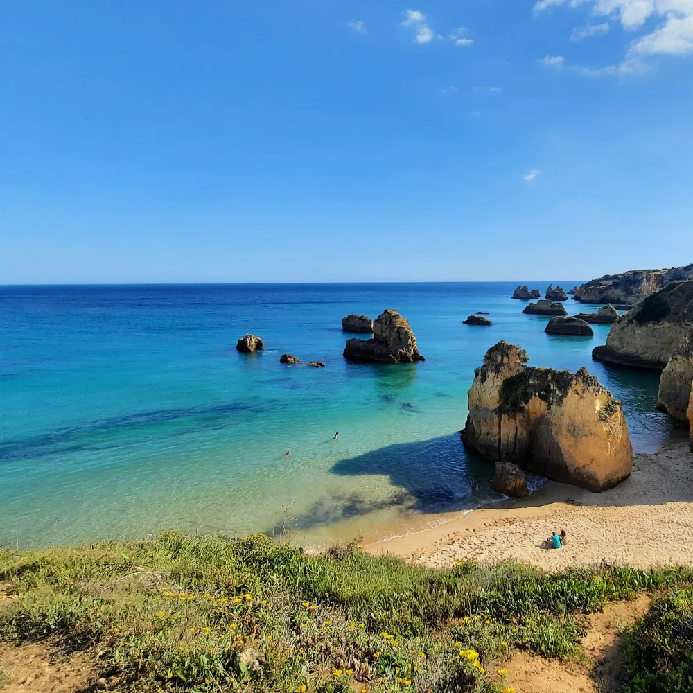 Vista da Praia João d'Arens em Portimão